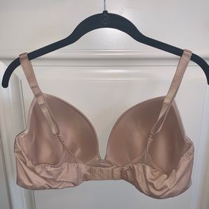 Victoria’s Secret 38D Nude Bra